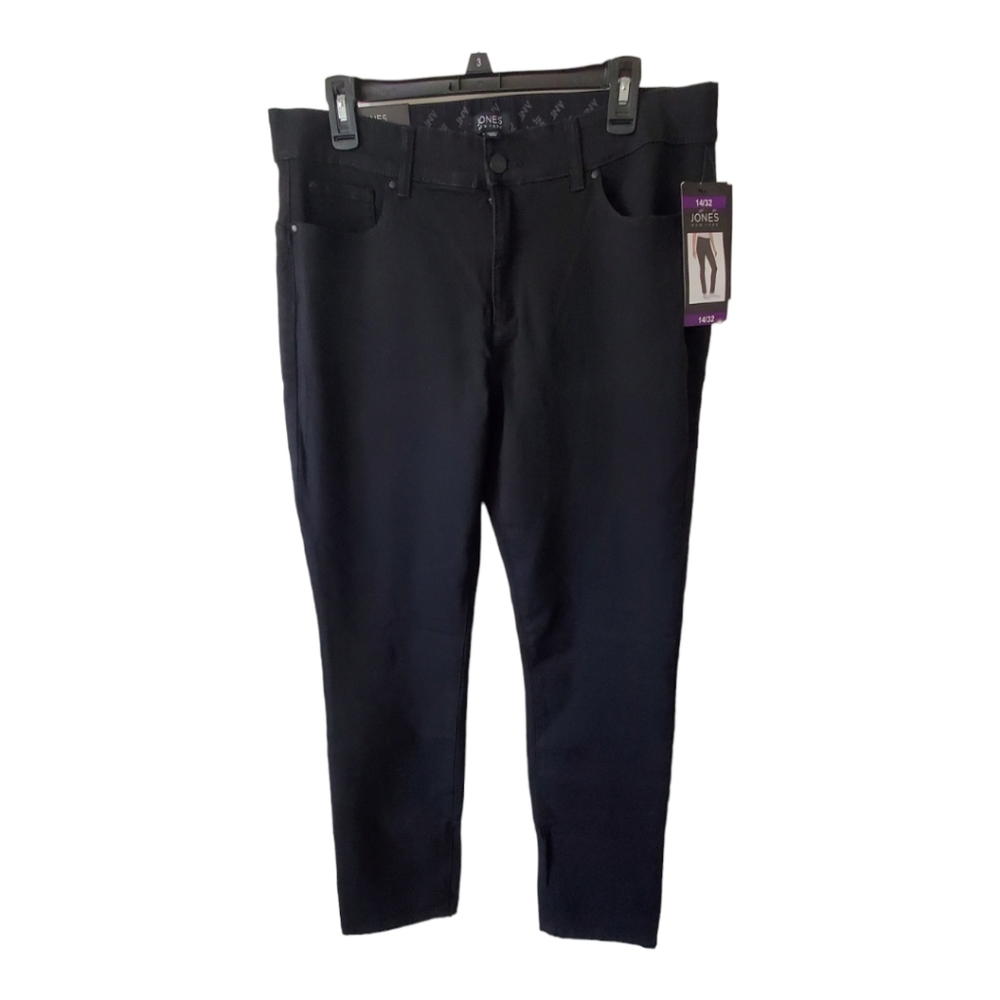 New* Jones New York Ladies Comfort Waist Jean size 14